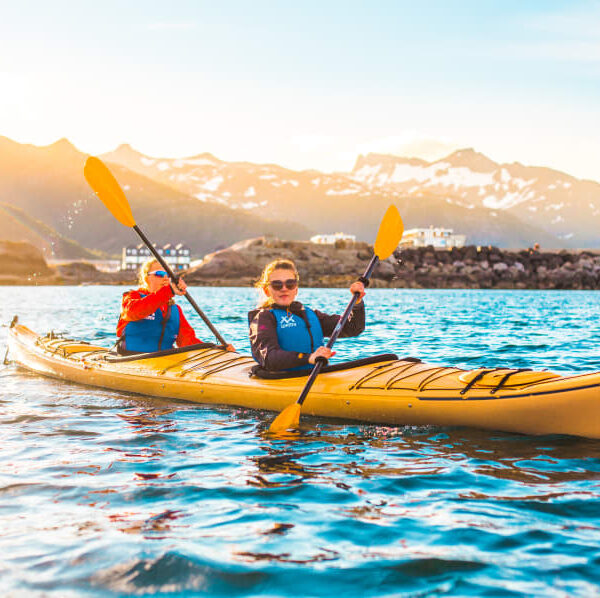 Evening-kayaking-Svolvaer-Lofoten-XXlofoten-1